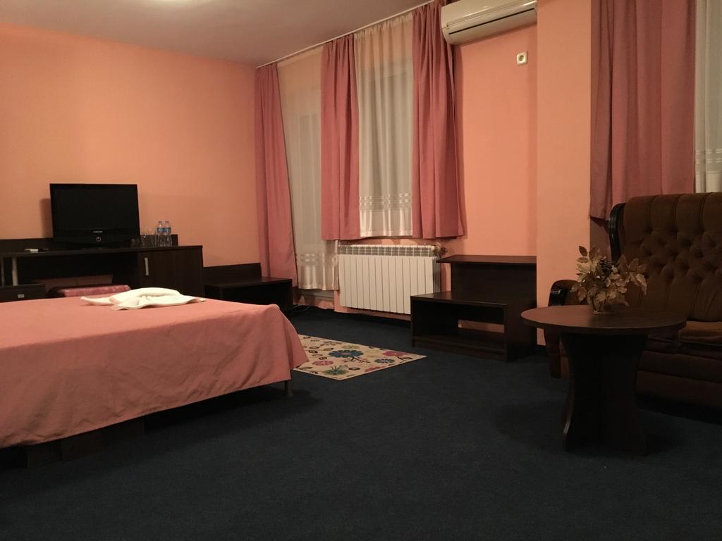 Hotel Biju Burgas Esterno foto
