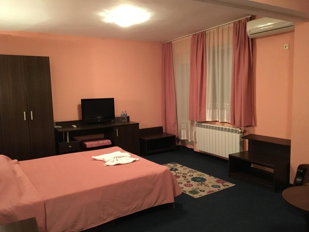 Hotel Biju Burgas Esterno foto