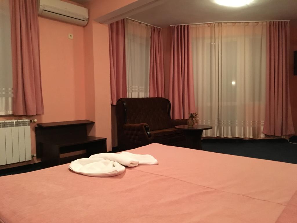 Hotel Biju Burgas Esterno foto